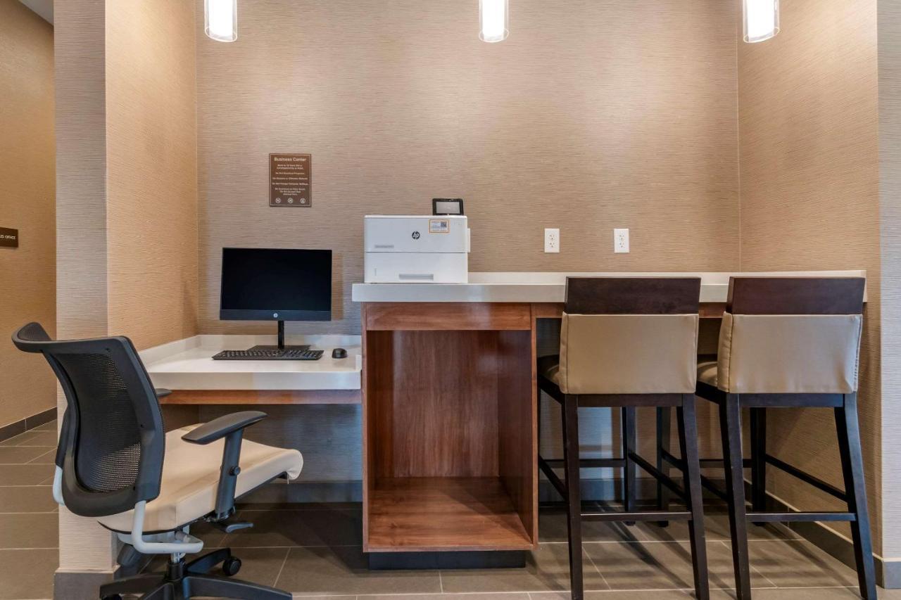 Comfort Suites Camp Hill-Harrisburg West エクステリア 写真