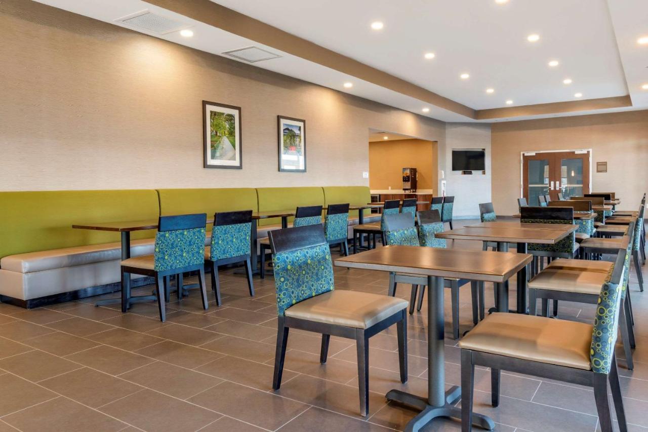 Comfort Suites Camp Hill-Harrisburg West エクステリア 写真