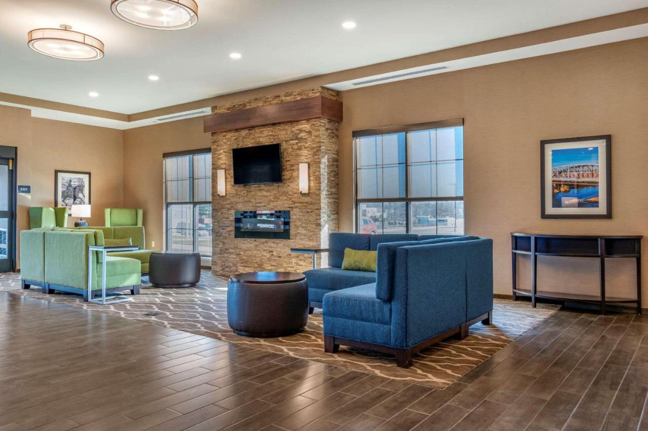 Comfort Suites Camp Hill-Harrisburg West エクステリア 写真