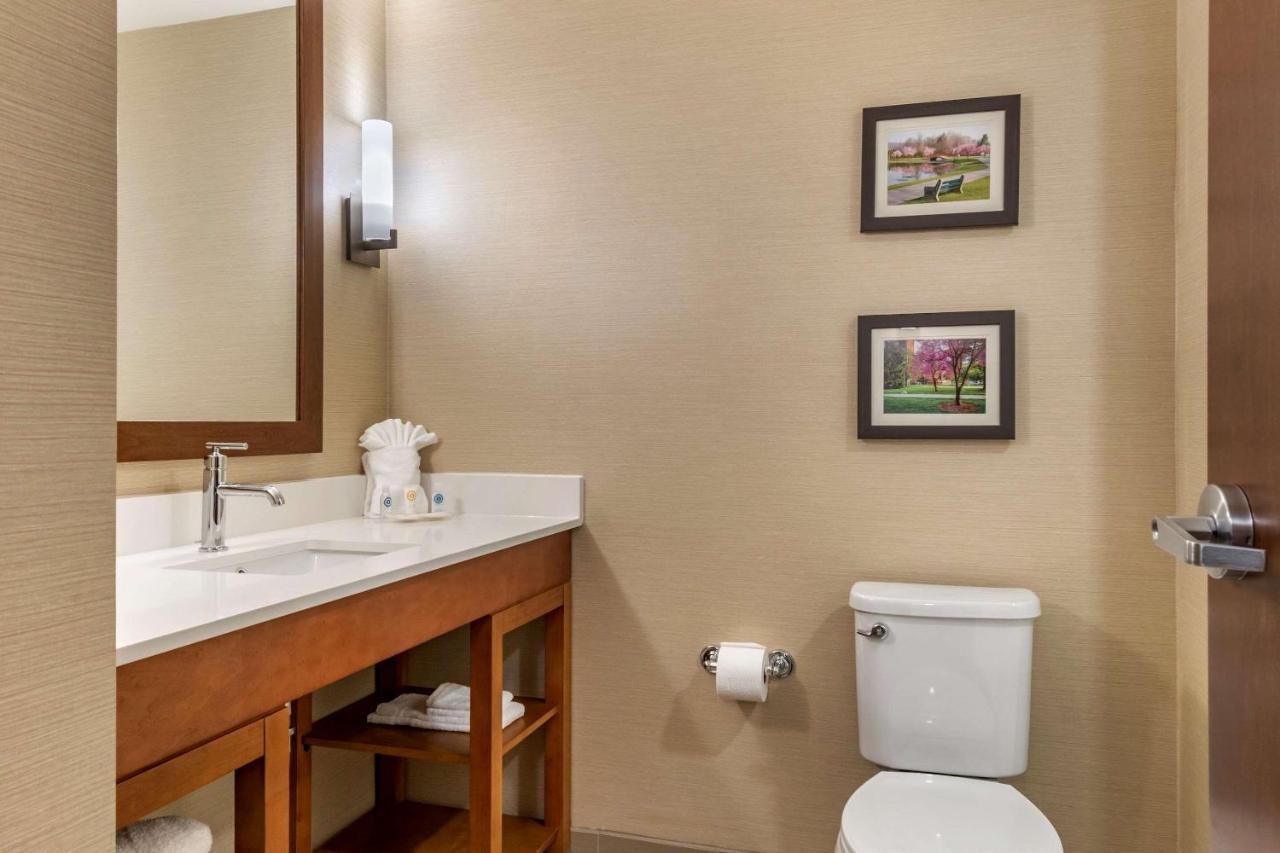 Comfort Suites Camp Hill-Harrisburg West エクステリア 写真